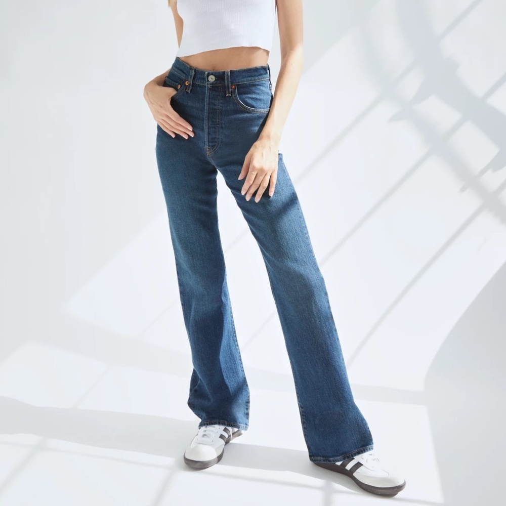 Levi’s Ribcage Bootcut Jeans